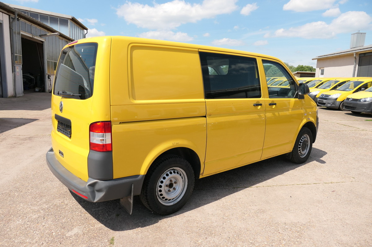 VW T5 Transporter 2.0 TDI PARKTRONIK EURO5 2xSCHIEB - Väike kaubik: pilt 4 VW T5 Transporter 2.0 TDI PARKTRONIK EURO5 2xSCHIEB - Väike kaubik: pilt 4