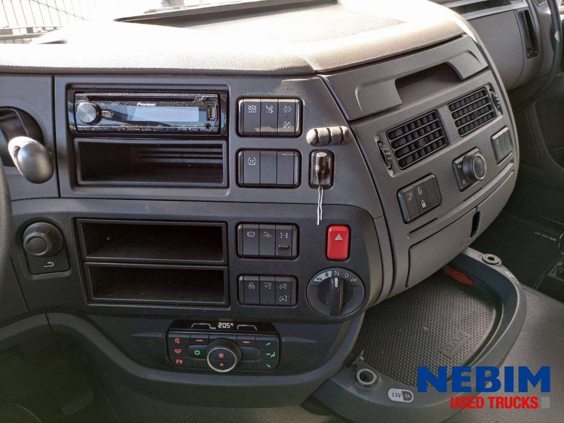 DAF XF 450 6x2 FTG - 493.069Km - ADR/VLG-AT - Sadulveok: pilt 4 DAF XF 450 6x2 FTG - 493.069Km - ADR/VLG-AT - Sadulveok: pilt 4