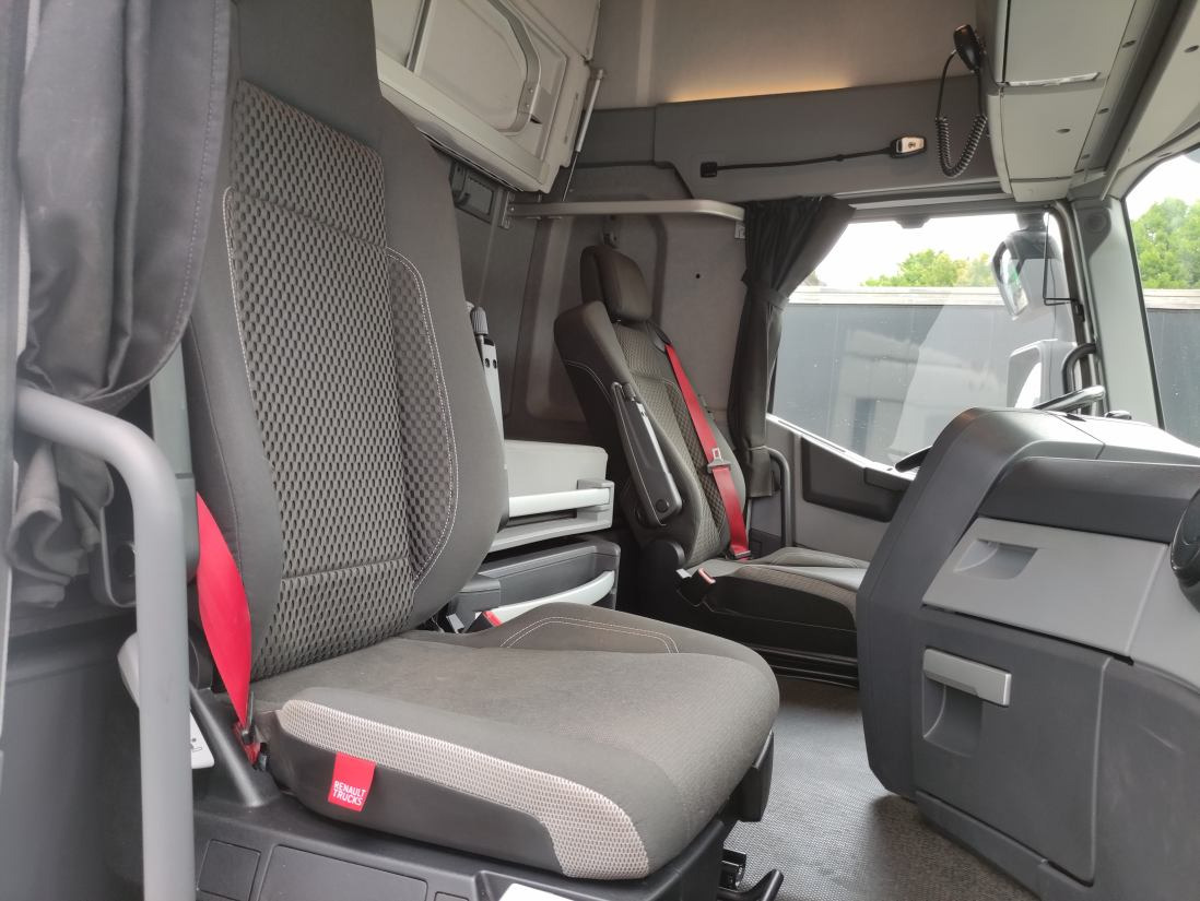 Renault T430 4x2 Sleeper Cab - Sadulveok: pilt 5 Renault T430 4x2 Sleeper Cab - Sadulveok: pilt 5