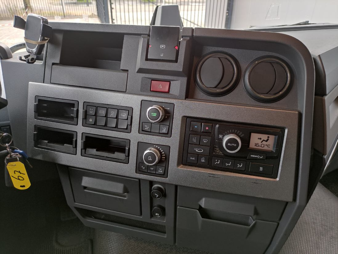 Renault T430 4x2 Sleeper Cab - Sadulveok: pilt 4 Renault T430 4x2 Sleeper Cab - Sadulveok: pilt 4