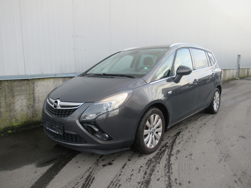Opel Zafira Touren - Auto: pilt 1 Opel Zafira Touren - Auto: pilt 1
