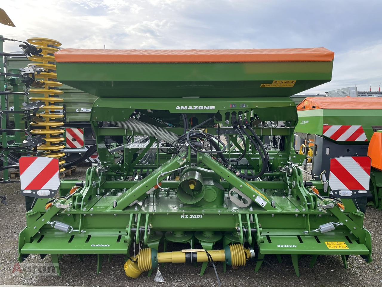 Amazone CENTAYA 3000 Spezial + KX 3001 - Kombain-külvimasin: pilt 3 Amazone CENTAYA 3000 Spezial + KX 3001 - Kombain-külvimasin: pilt 3