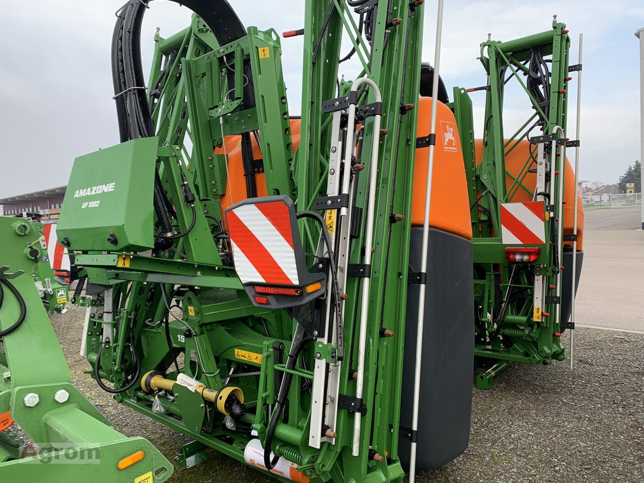 Amazone UF 1002 - Traktorilt tõusev pritsija: pilt 2 Amazone UF 1002 - Traktorilt tõusev pritsija: pilt 2