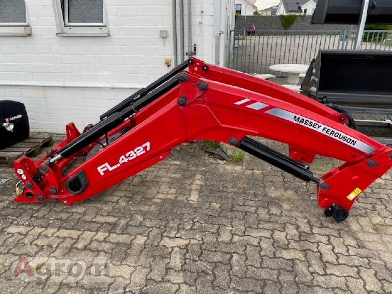 Massey Ferguson 4327 - Esilaadur traktorile: pilt 1 Massey Ferguson 4327 - Esilaadur traktorile: pilt 1