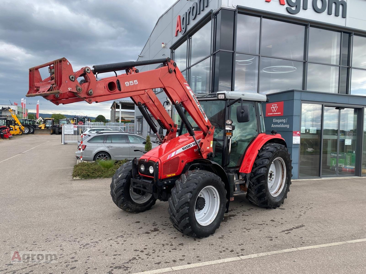 Massey Ferguson 5445 Dyna4 - Traktor: pilt 1 Massey Ferguson 5445 Dyna4 - Traktor: pilt 1