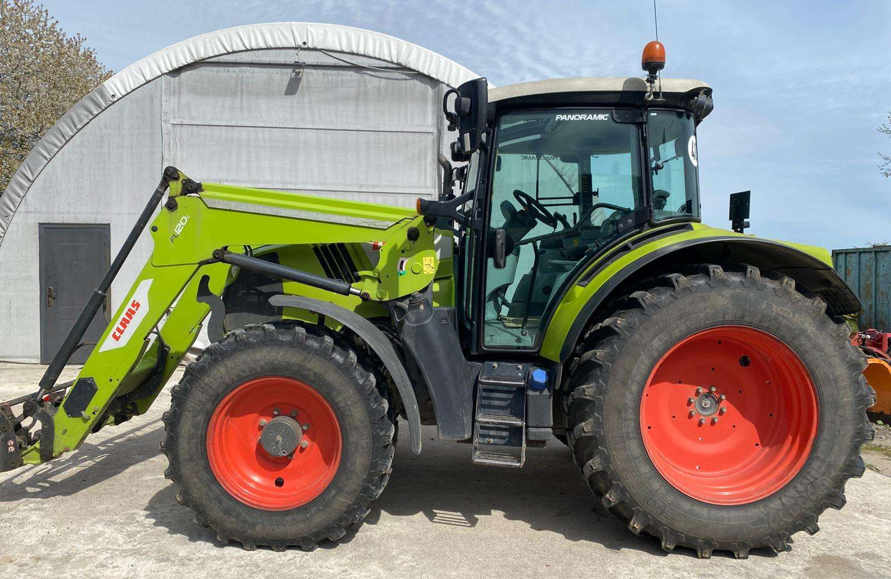 Claas Arion 440 su Claaas front.kr. - Traktor: pilt 4 Claas Arion 440 su Claaas front.kr. - Traktor: pilt 4