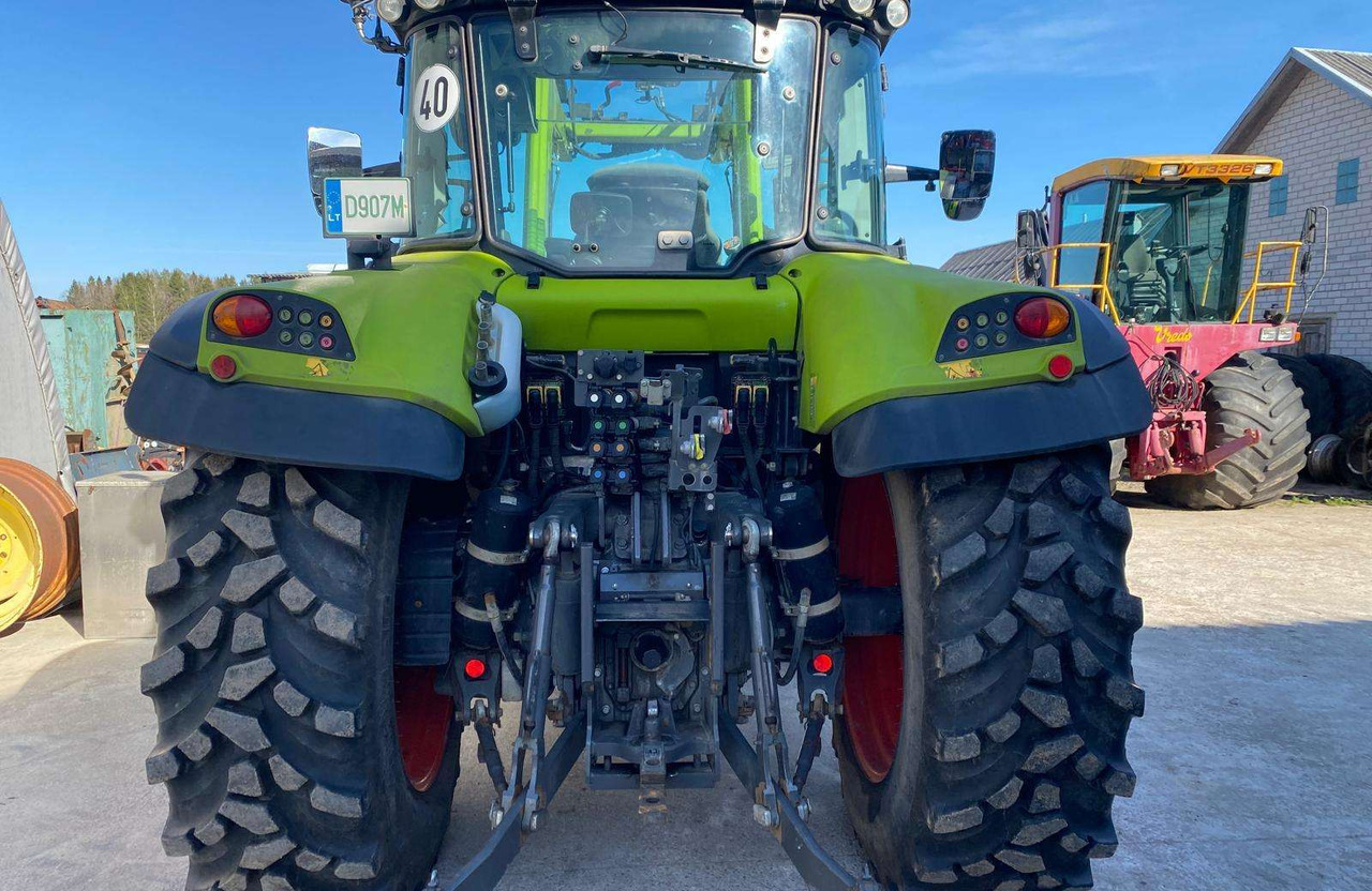 Claas Arion 440 su Claaas front.kr. - Traktor: pilt 2 Claas Arion 440 su Claaas front.kr. - Traktor: pilt 2