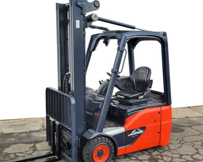 Linde E 15-02/386 (2500 ore) - Elektritõstuk: pilt 1 Linde E 15-02/386 (2500 ore) - Elektritõstuk: pilt 1