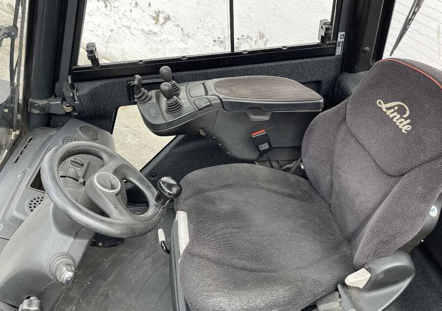 Linde H 35 D-02/393 - Diiseltõstuk: pilt 4 Linde H 35 D-02/393 - Diiseltõstuk: pilt 4