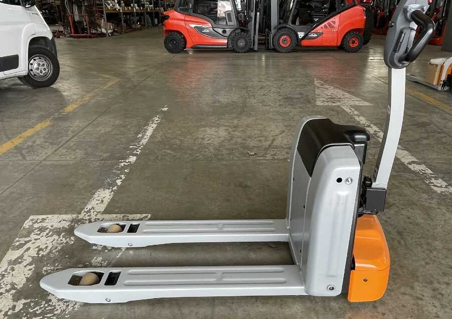 Still ECH 15 (30 Ah) PUx1 - Kaubaaluste tõstuk: pilt 2 Still ECH 15 (30 Ah) PUx1 - Kaubaaluste tõstuk: pilt 2