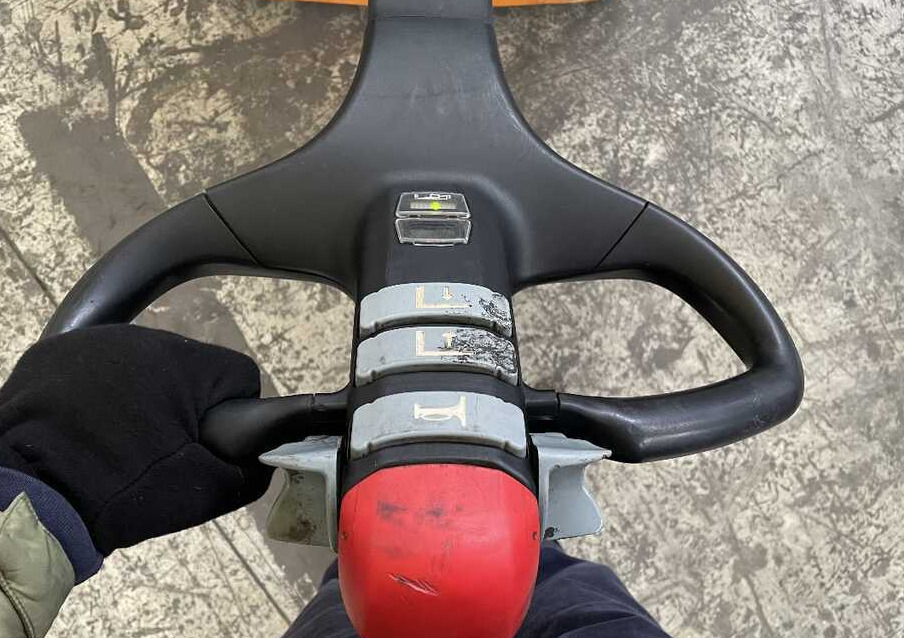 Still ECU 16 (forche mm. 980) - Kaubaaluste tõstuk: pilt 4 Still ECU 16 (forche mm. 980) - Kaubaaluste tõstuk: pilt 4