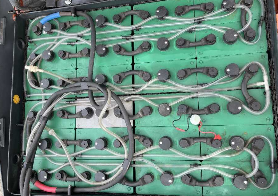 Toyota 8 FBMK20T (Batteria 90%) - Elektritõstuk: pilt 5 Toyota 8 FBMK20T (Batteria 90%) - Elektritõstuk: pilt 5