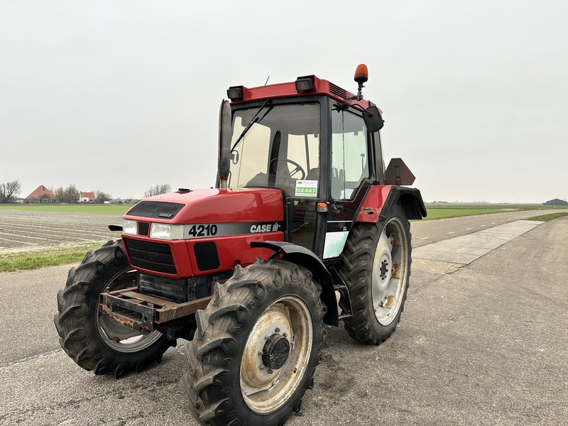 Case 4210 - Traktor: pilt 1 Case 4210 - Traktor: pilt 1