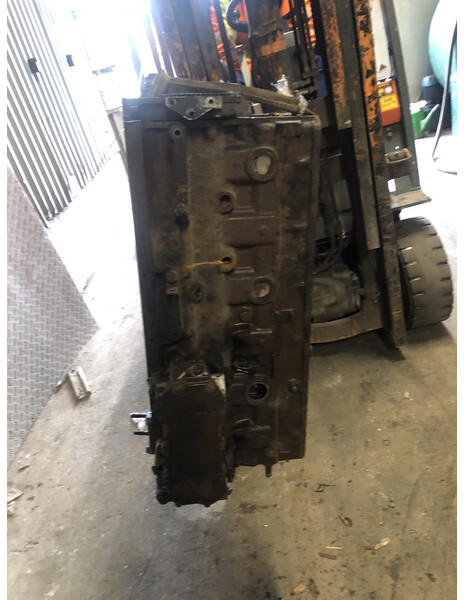 Fiat 8065.25 - Mootor: pilt 2 Fiat 8065.25 - Mootor: pilt 2