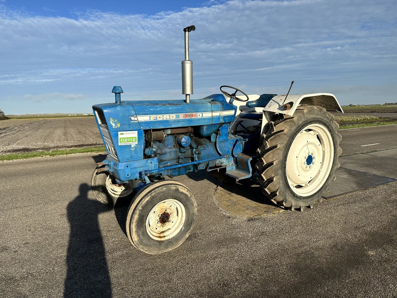 Traktor Ford 5000: pilt 1