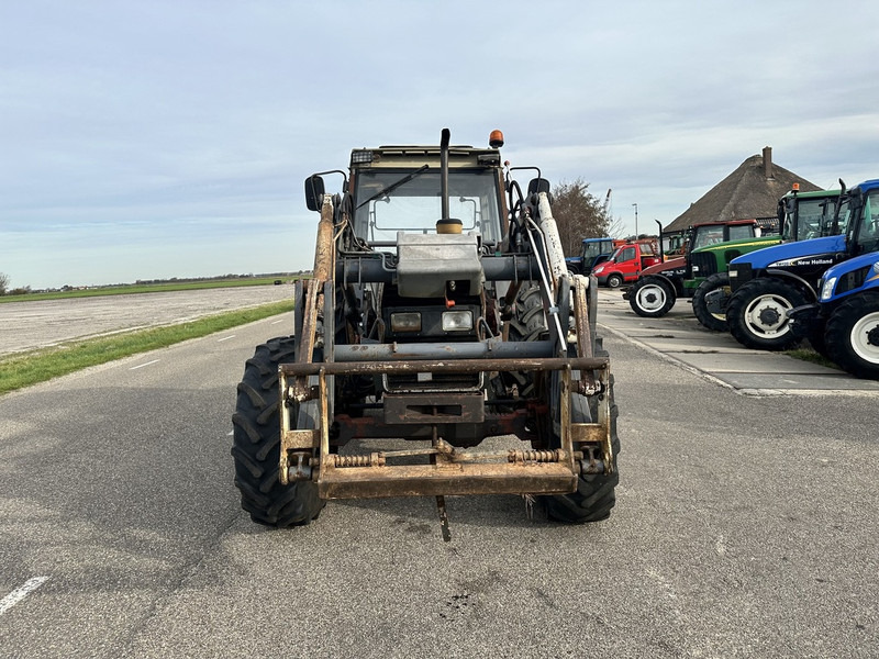 Massey Ferguson 375 - Traktor: pilt 2 Massey Ferguson 375 - Traktor: pilt 2