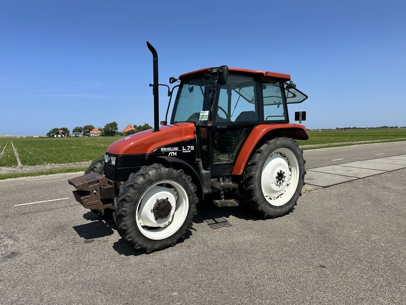 New Holland L 75 - Traktor: pilt 1 New Holland L 75 - Traktor: pilt 1