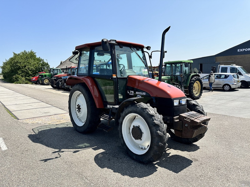 New Holland L 75 - Traktor: pilt 5 New Holland L 75 - Traktor: pilt 5