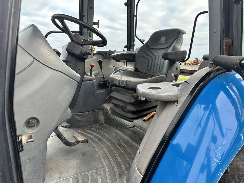 New Holland TS90 - Traktor: pilt 4 New Holland TS90 - Traktor: pilt 4