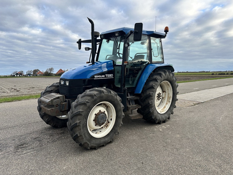 New Holland TS90 - Traktor: pilt 1 New Holland TS90 - Traktor: pilt 1