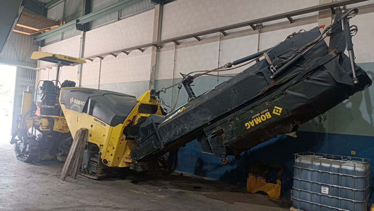 Bomag BM 1300/35 - Külmhöövel: pilt 1 Bomag BM 1300/35 - Külmhöövel: pilt 1