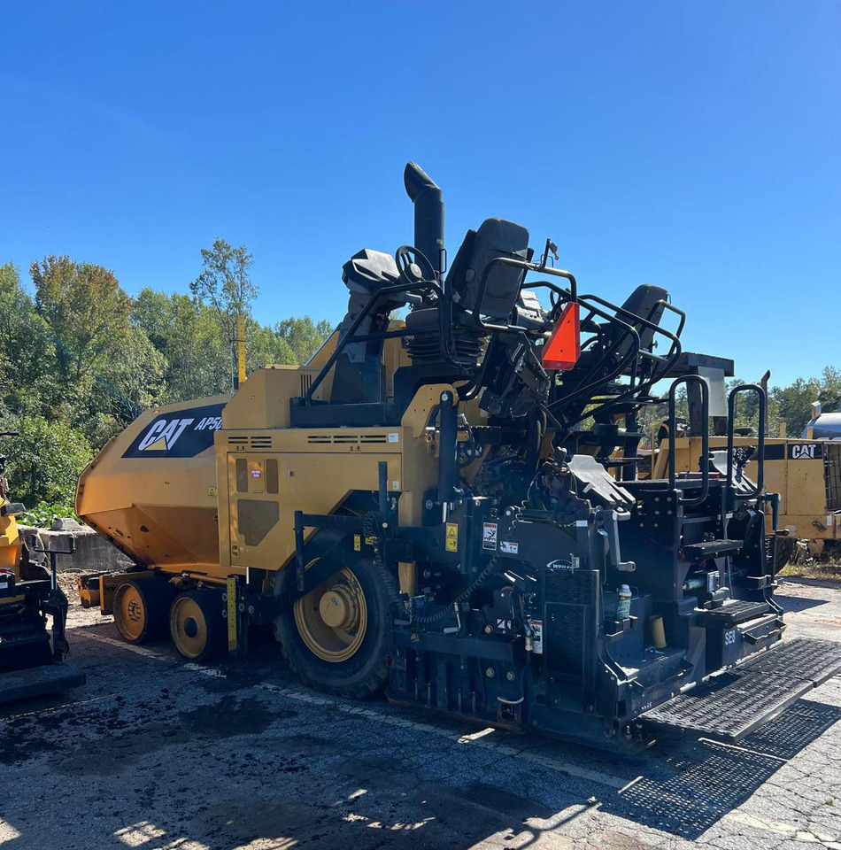 Caterpillar AP500F - Asfaldilaotur: pilt 3 Caterpillar AP500F - Asfaldilaotur: pilt 3