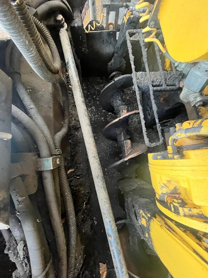 Asfaldilaotur Caterpillar AP600: pilt 7