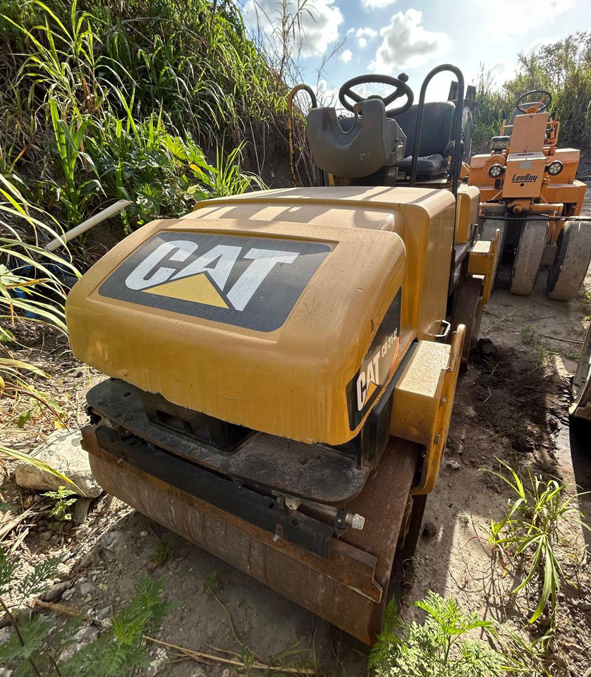 Caterpillar CB-214E - Rullija: pilt 5 Caterpillar CB-214E - Rullija: pilt 5