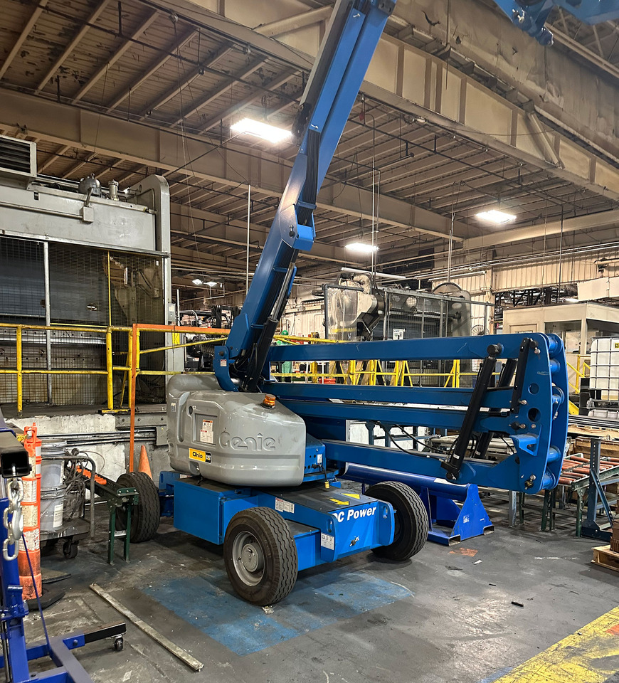 Genie Z-45/25J - Teleskooprataslaadur: pilt 4 Genie Z-45/25J - Teleskooprataslaadur: pilt 4