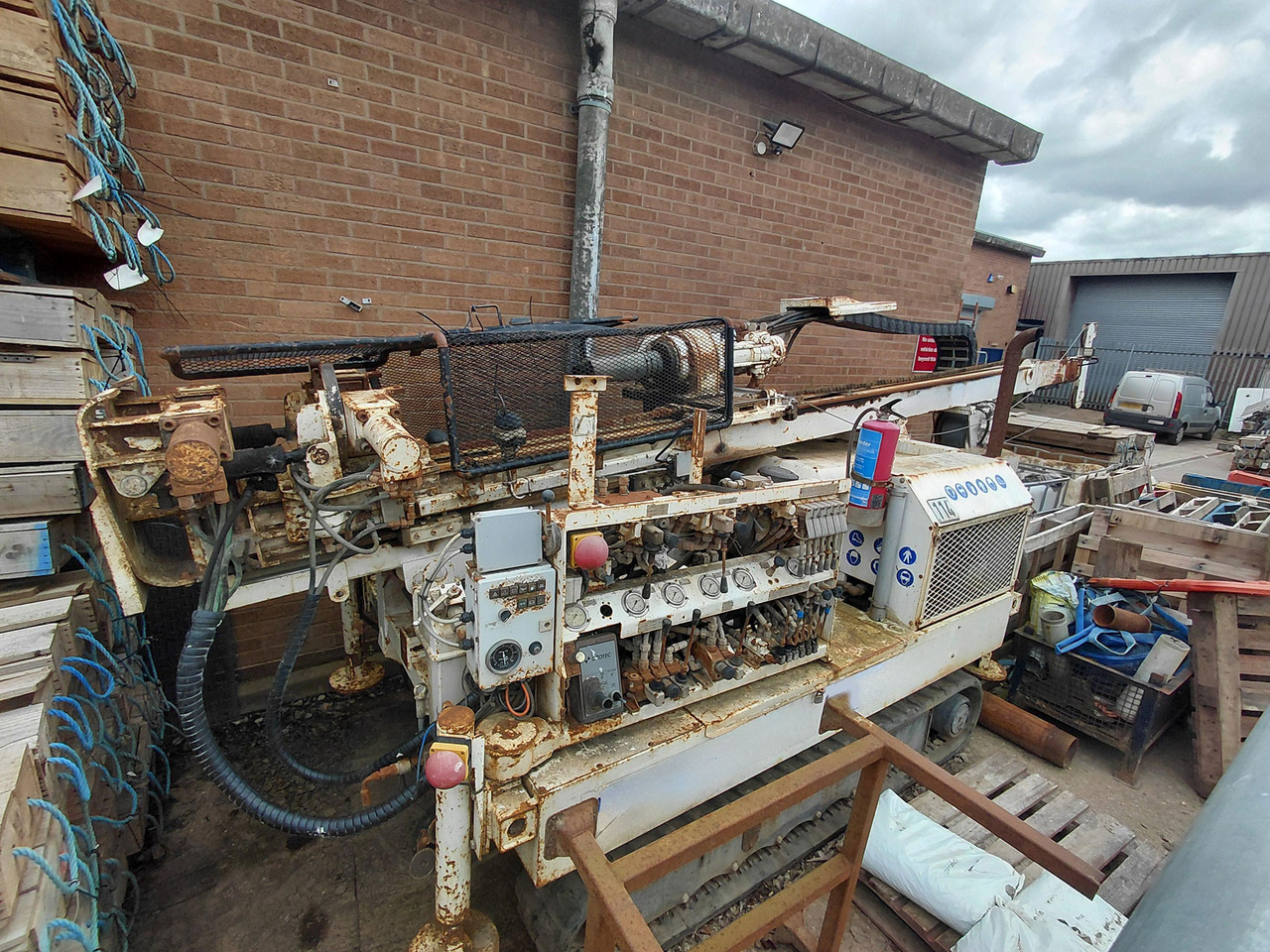 Geotec TB350 - Puurimisplatvorm: pilt 1 Geotec TB350 - Puurimisplatvorm: pilt 1