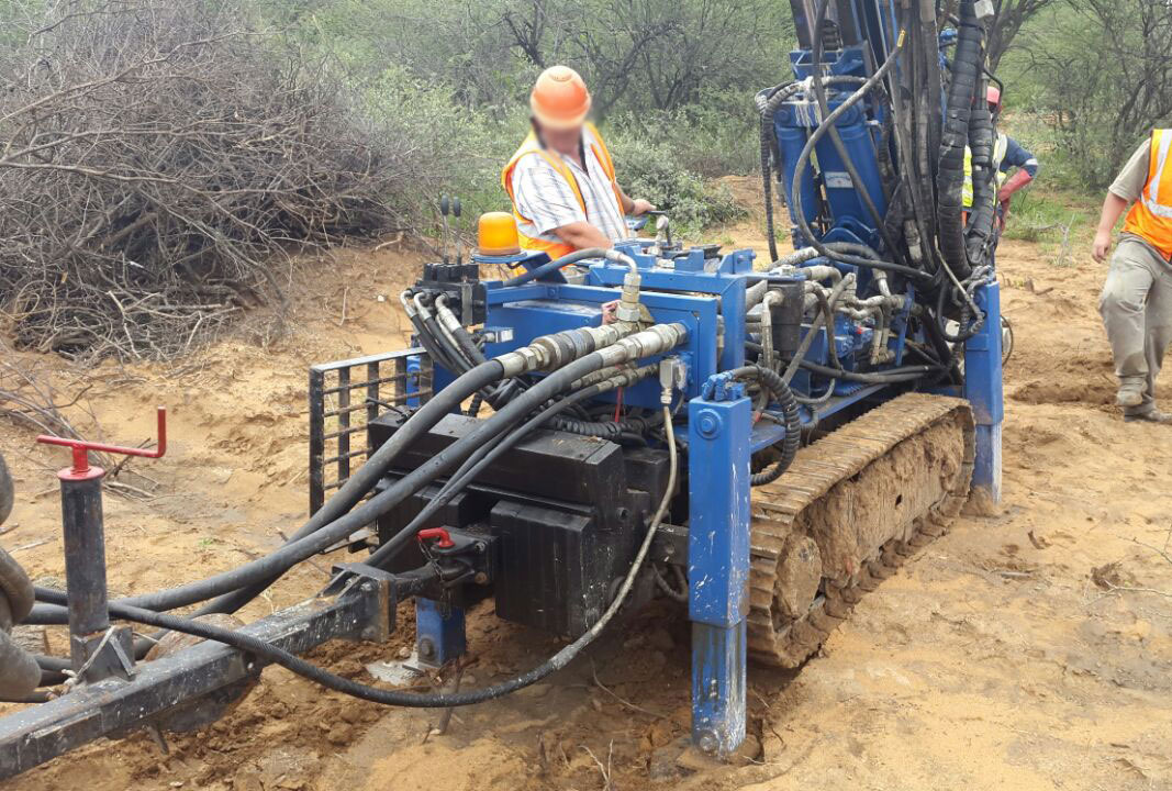 Hutte HBR 203 - Puurimisplatvorm: pilt 1 Hutte HBR 203 - Puurimisplatvorm: pilt 1