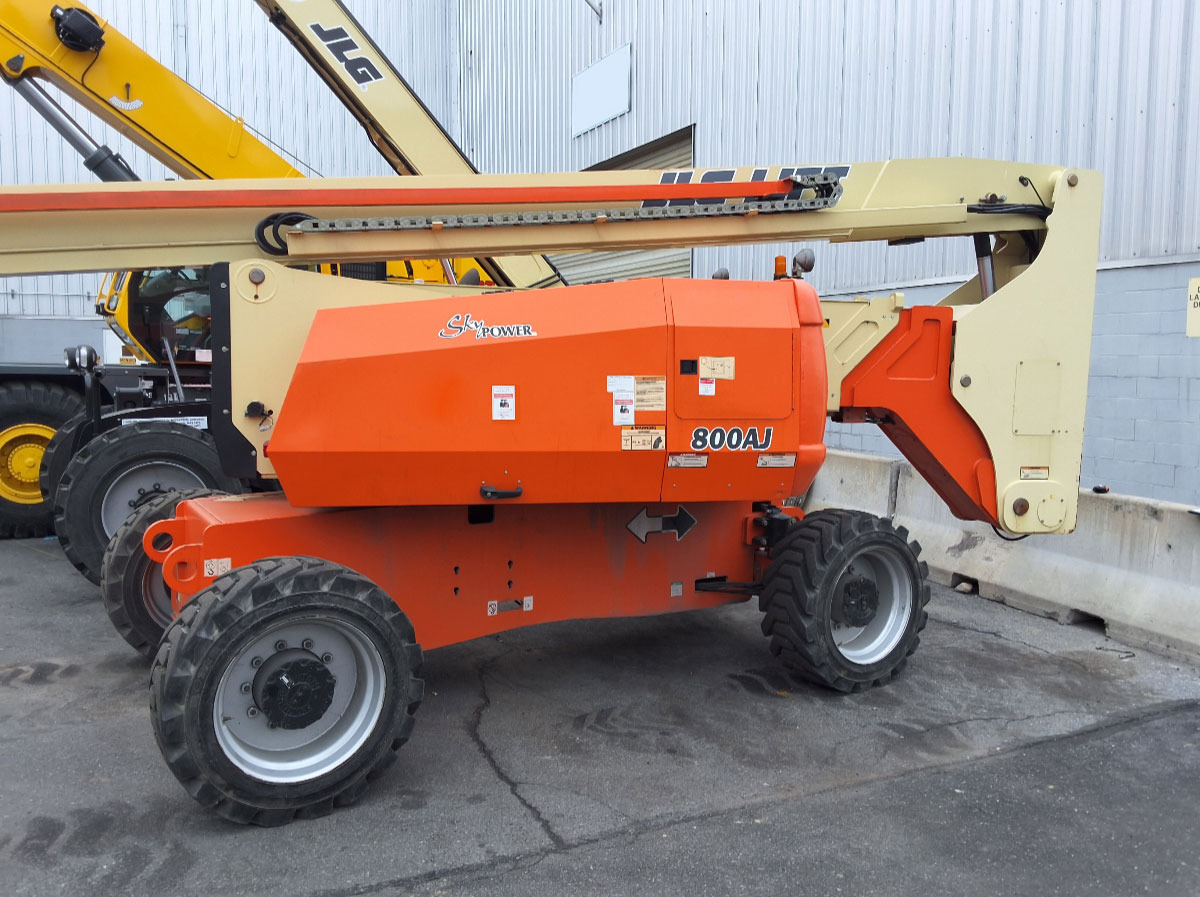 JLG 800AJ - Teleskooprataslaadur: pilt 2 JLG 800AJ - Teleskooprataslaadur: pilt 2