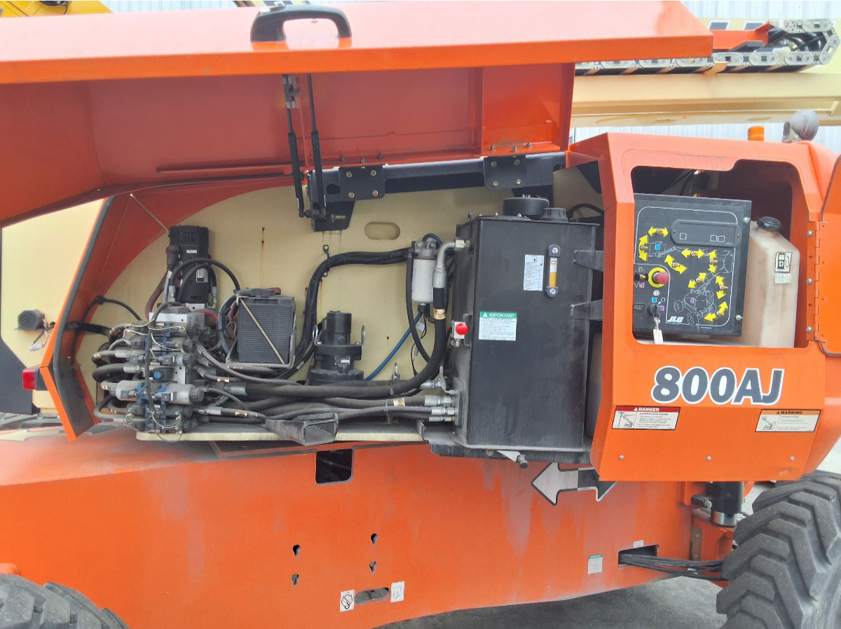 JLG 800AJ - Teleskooprataslaadur: pilt 4 JLG 800AJ - Teleskooprataslaadur: pilt 4
