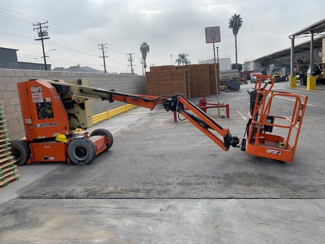 JLG E300AJP - Teleskooprataslaadur: pilt 3 JLG E300AJP - Teleskooprataslaadur: pilt 3