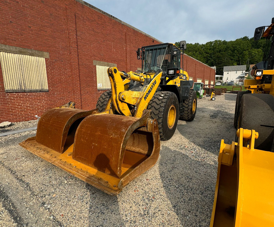 Komatsu WA320-8 - Rataslaadur: pilt 2 Komatsu WA320-8 - Rataslaadur: pilt 2