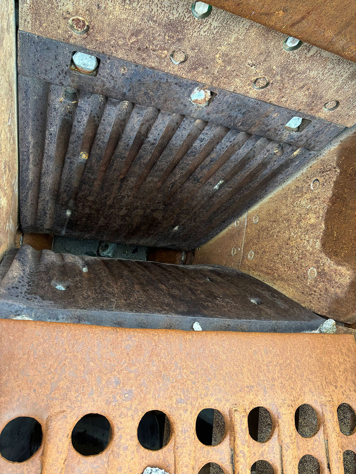 Lõuapurustaja McCloskey J50H: pilt 6 Lõuapurustaja McCloskey J50H: pilt 6