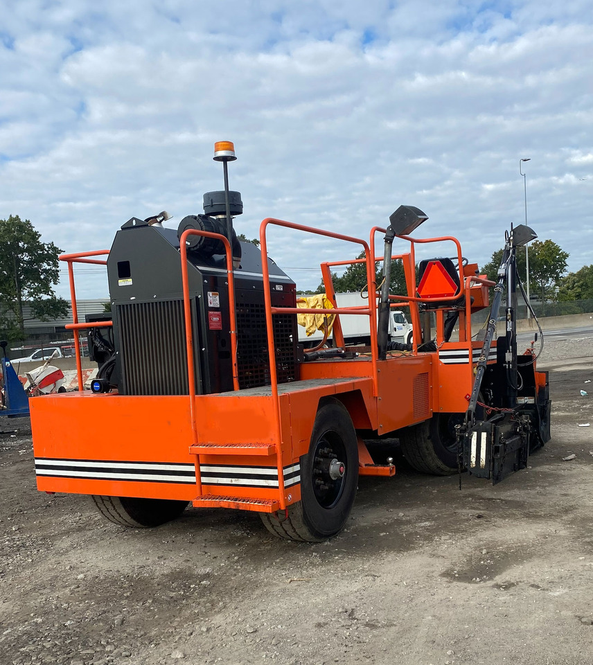 Midland SPD-10 - Asfaldilaotur: pilt 5 Midland SPD-10 - Asfaldilaotur: pilt 5