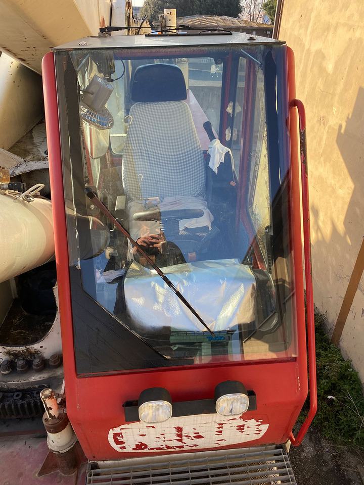 Rigo RTT1200 - Autokraana: pilt 4 Rigo RTT1200 - Autokraana: pilt 4
