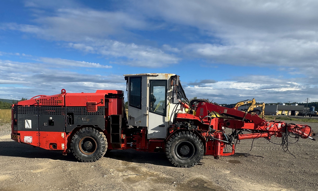 Sandvik DS411 - Suunatav sisetreimismasin: pilt 1 Sandvik DS411 - Suunatav sisetreimismasin: pilt 1