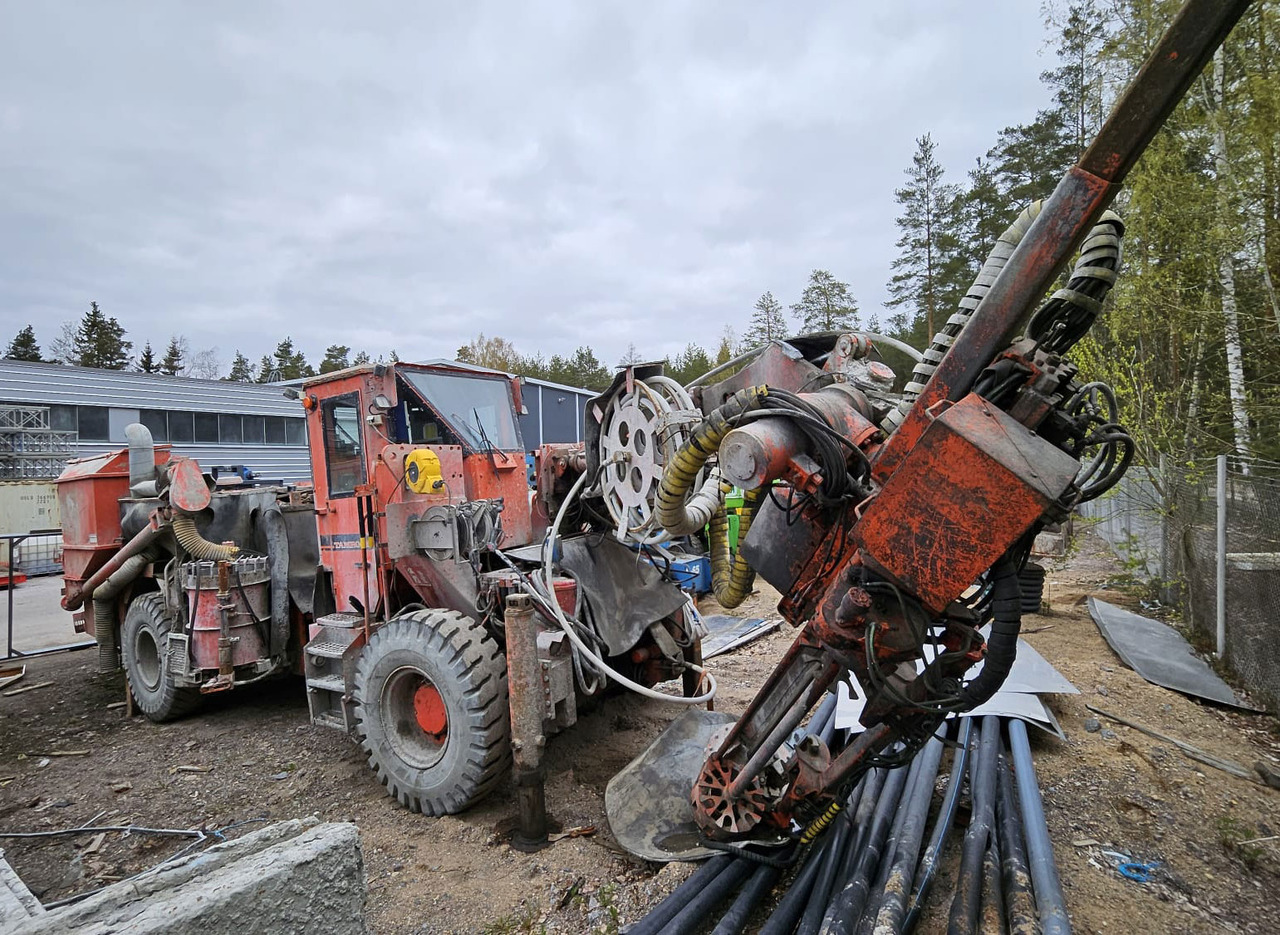 Tamrock Cabolt 530 - Suunatav sisetreimismasin: pilt 4 Tamrock Cabolt 530 - Suunatav sisetreimismasin: pilt 4