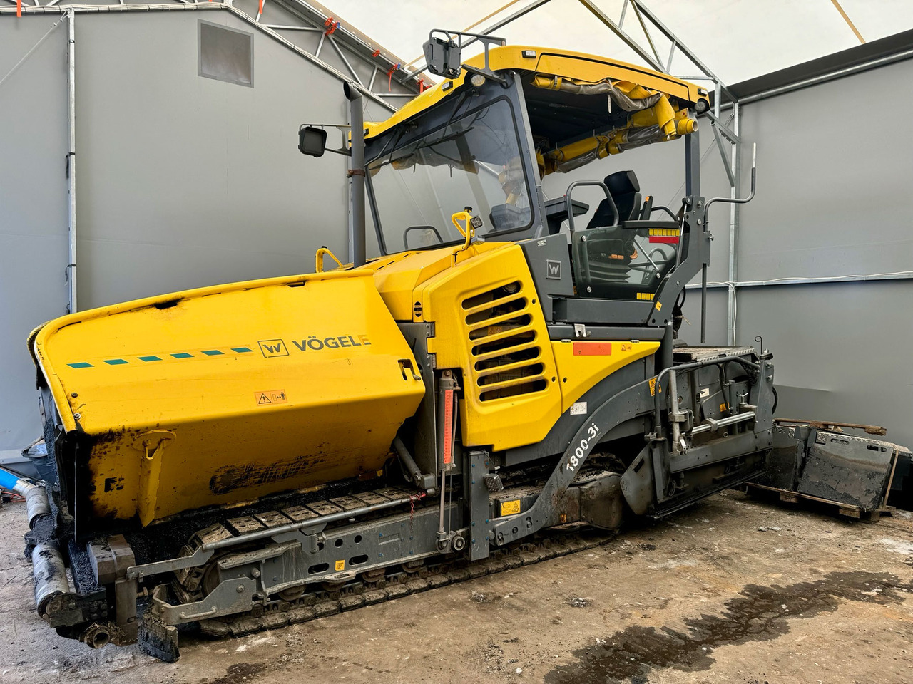 Vogele Super 1800-3i - Asfaldilaotur: pilt 1 Vogele Super 1800-3i - Asfaldilaotur: pilt 1