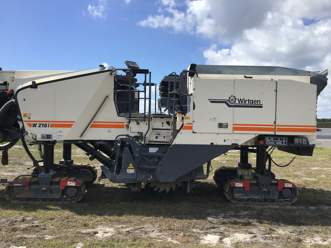 Wirtgen W 210 i - Külmhöövel: pilt 4 Wirtgen W 210 i - Külmhöövel: pilt 4