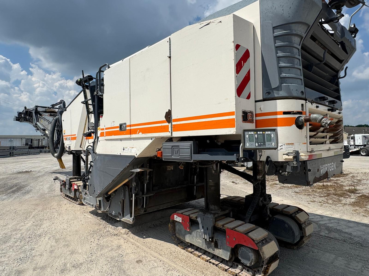Wirtgen W 210 i - Külmhöövel: pilt 3 Wirtgen W 210 i - Külmhöövel: pilt 3
