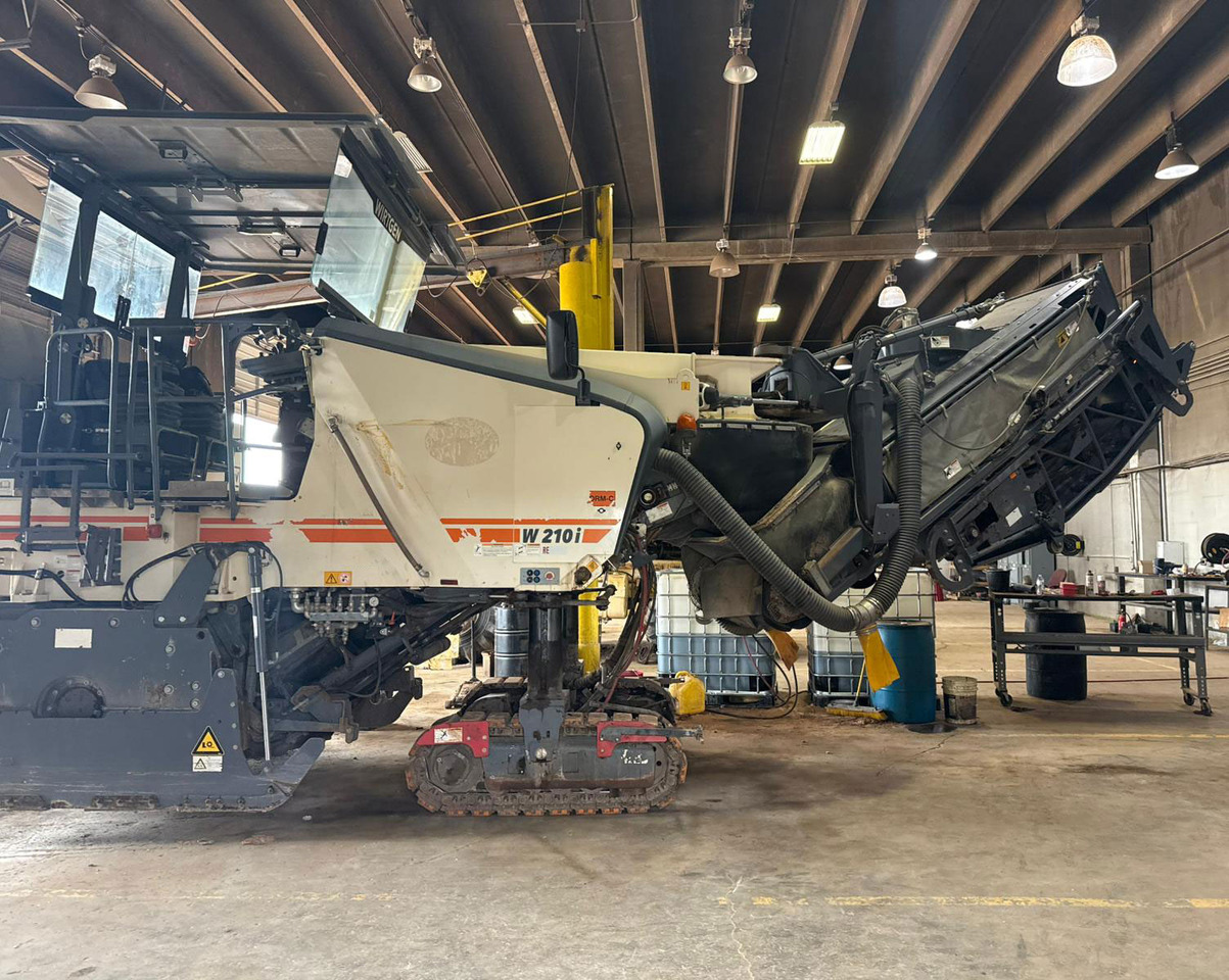 Wirtgen W 210 i - Külmhöövel: pilt 3 Wirtgen W 210 i - Külmhöövel: pilt 3