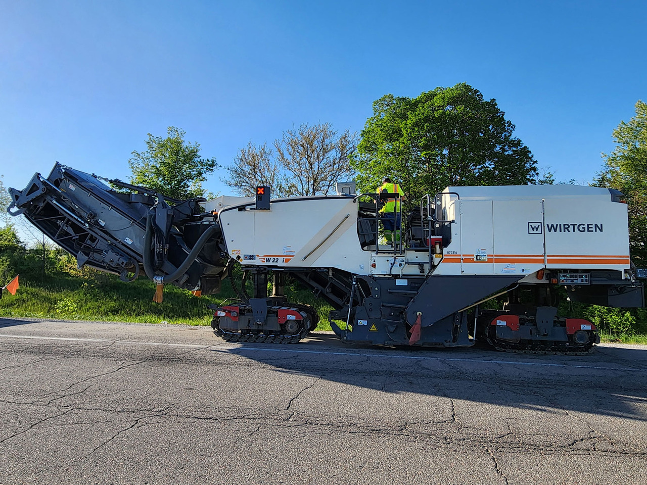 Wirtgen W 220 I - Külmhöövel: pilt 1 Wirtgen W 220 I - Külmhöövel: pilt 1