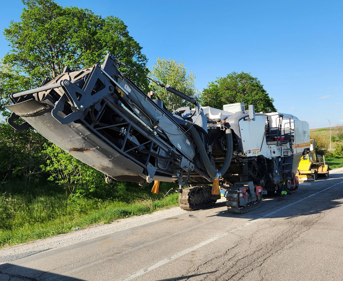 Wirtgen W 220 I - Külmhöövel: pilt 3 Wirtgen W 220 I - Külmhöövel: pilt 3