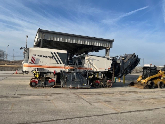 Wirtgen W 220 - Külmhöövel: pilt 1 Wirtgen W 220 - Külmhöövel: pilt 1