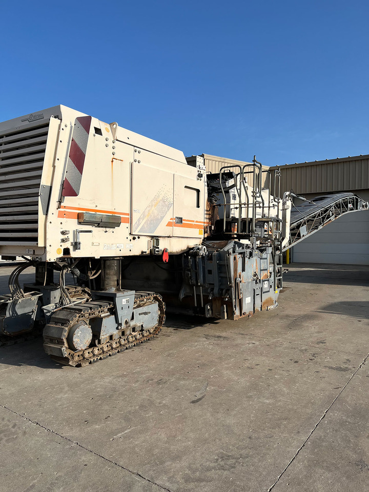 Wirtgen W 2200 - Külmhöövel: pilt 2 Wirtgen W 2200 - Külmhöövel: pilt 2