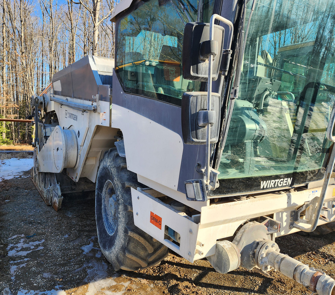 Wirtgen WR 200 XLI - Pinnasetasandaja: pilt 1 Wirtgen WR 200 XLI - Pinnasetasandaja: pilt 1