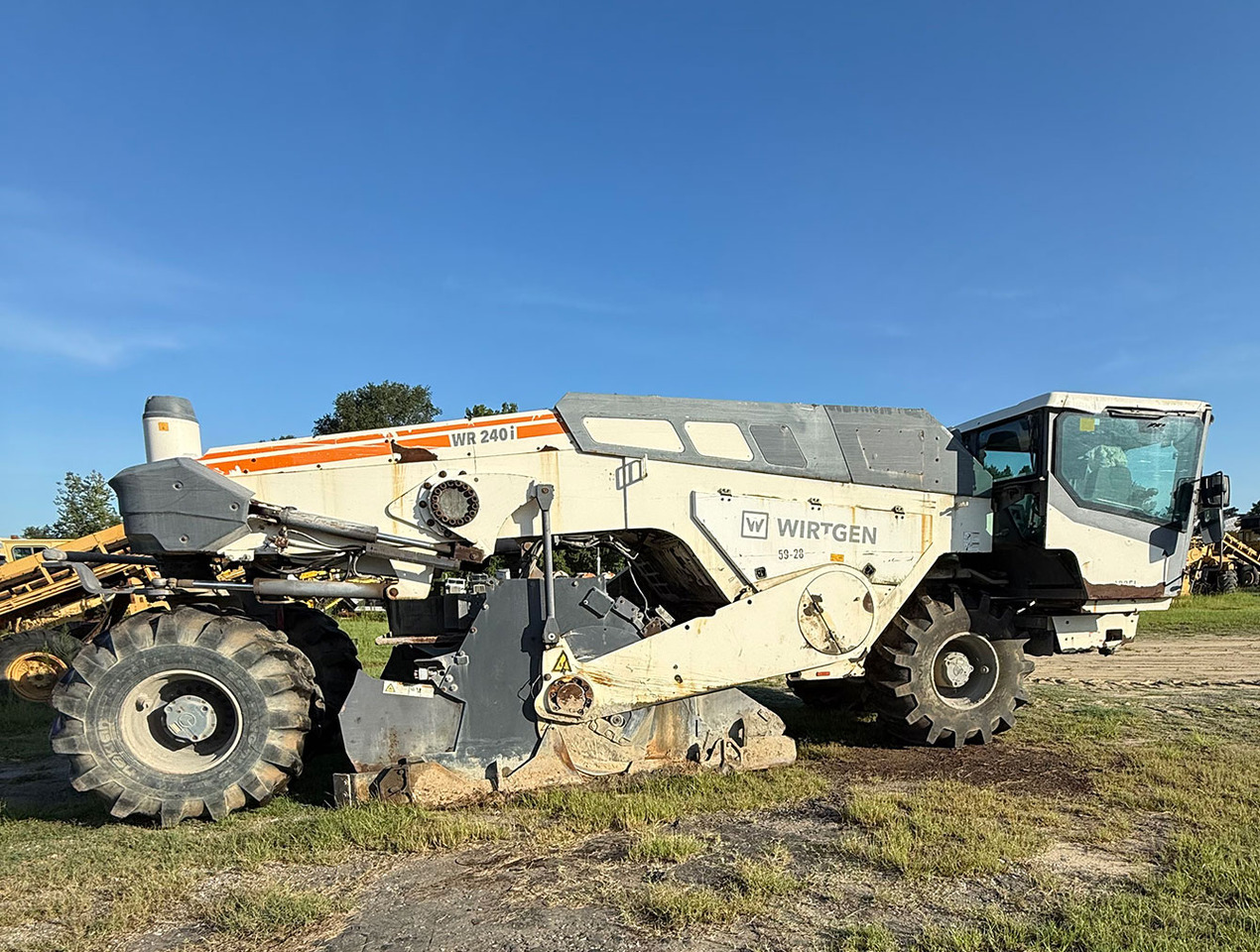 Wirtgen WR 240 I - Pinnasetasandaja: pilt 1 Wirtgen WR 240 I - Pinnasetasandaja: pilt 1